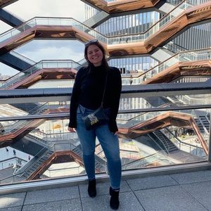 Meet your Posher, Lindsey